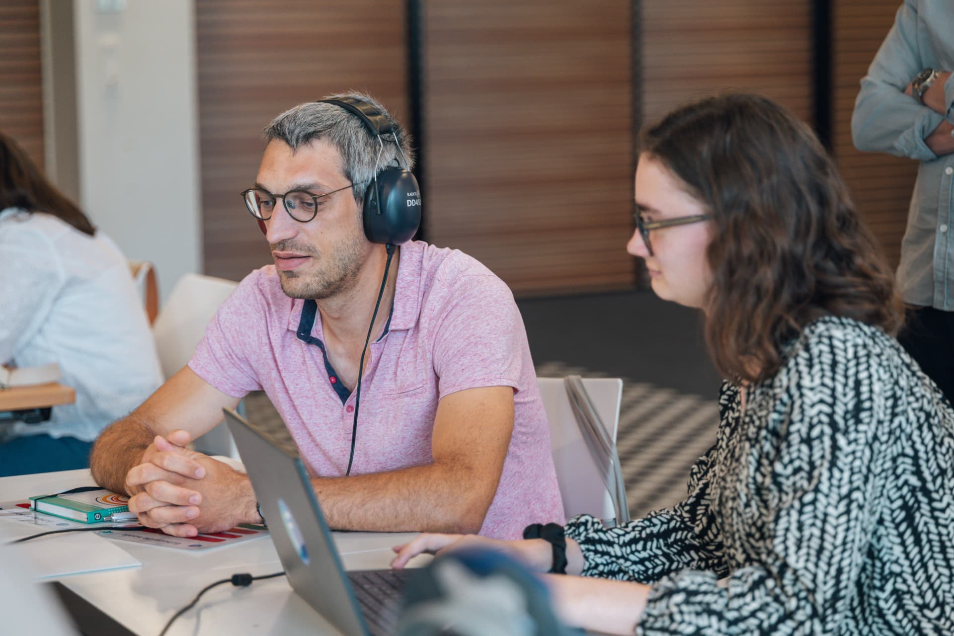 Travail en binôme lors d'un atelier audioformea